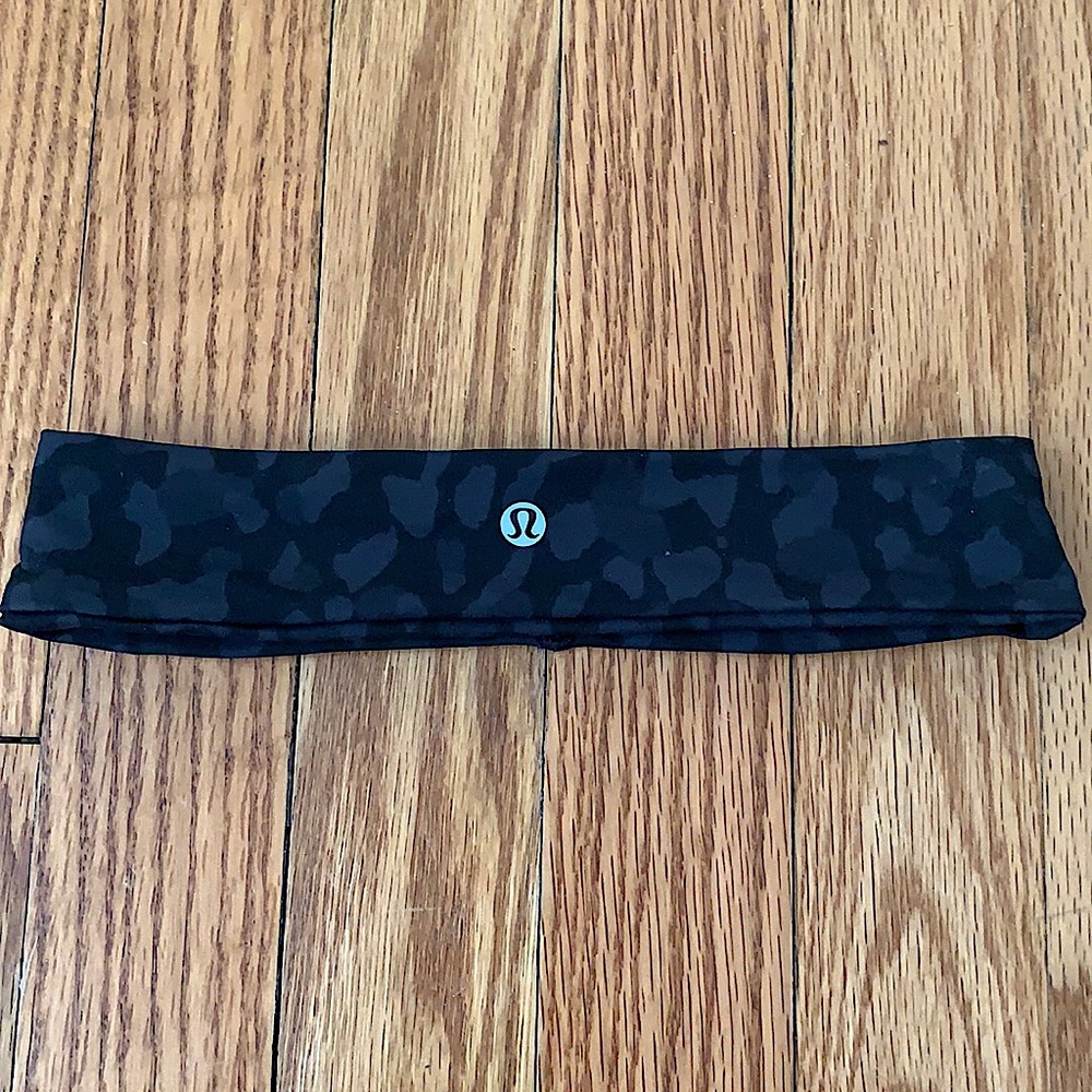Lululemon Skinny Flyaway Tamer Headband